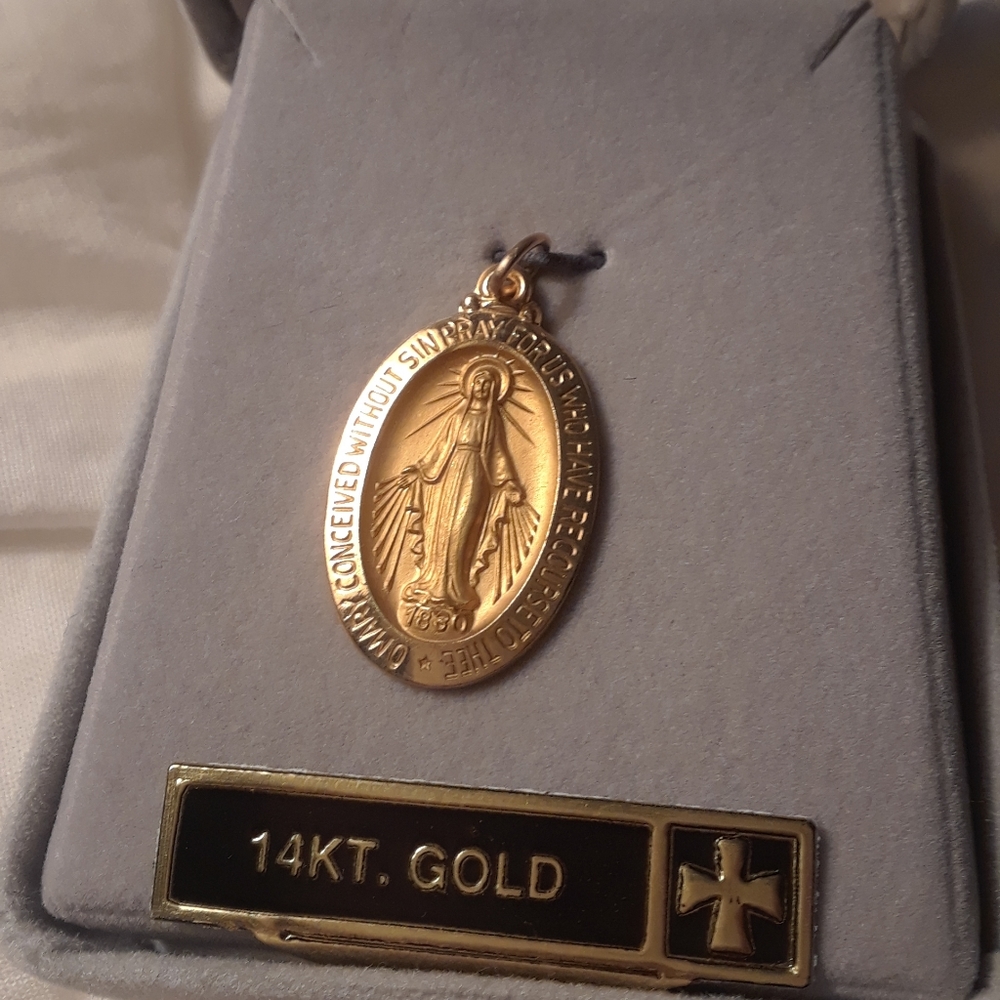 14 karat Gold Miraculous Medal (no chain)